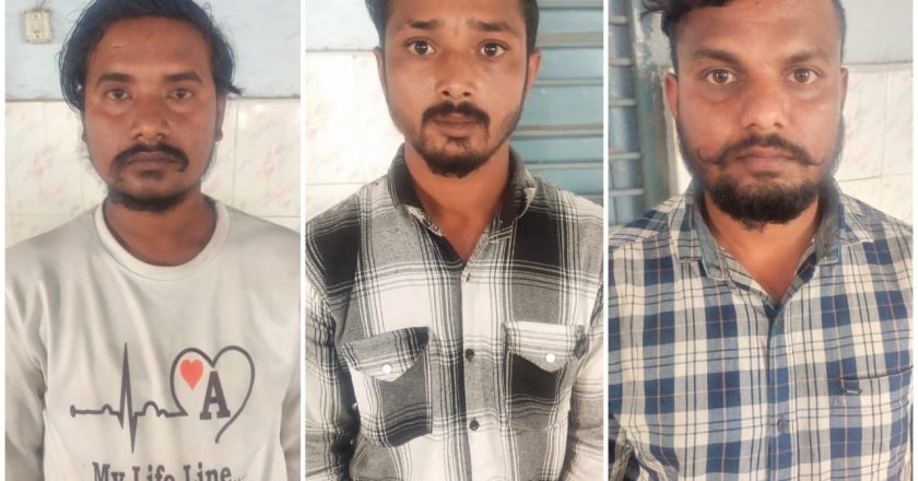 रायपुर पुलिस द्वारा  पेशी कराने लाये लूट  मामले के बंदी के तीन दोस्तों ने न्यायालय परिसर में गाली गलौच कर हंगामा कर रहे तीनों के विरुद्ध रूद्री पुलिस ने किया प्रतिबंधात्मक कार्यवाही