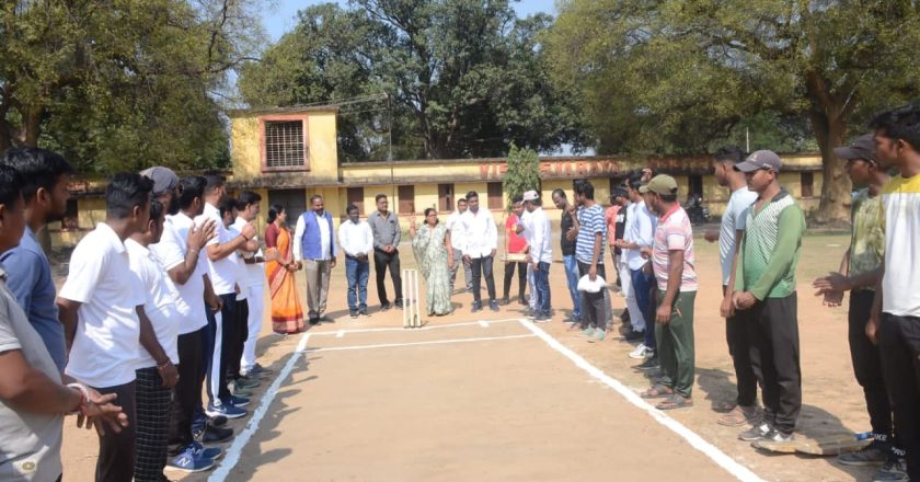 अशरफ हुसैन मेमोरियल राज्य स्तरीय टेनिस बॉल क्रिकेट प्रतियोगिता का पॉलिटेक्निक छात्रावास मैदान में उद्घाटन, टूर्नामेंट में 32 टीमों के बीच होगा मुकाबला