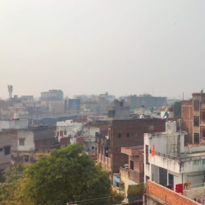 वाराणसी: 2023 में वायु गुणवत्ता मानकों को पूरा करने वाला इकलौता भारतीय शहर 
