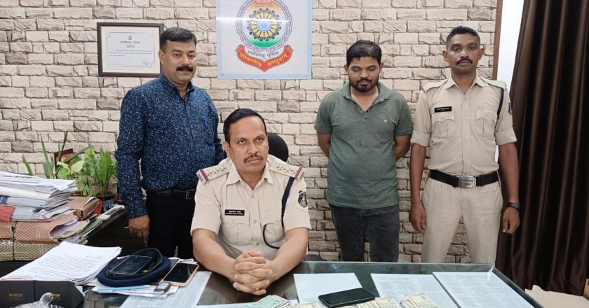 रायगढ़ में सट्टे पर नकेल कसती पुलिस ने सट्टा खाईवाल मोहम्मद शहनवाज उर्फ सानू को क्रिकेट सट्टा खिलाते किया गिरफ्तार