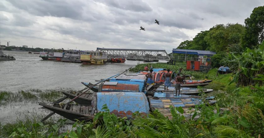 Cyclone Remal updates: चक्रवात ‘रेमल’ से भारत और बांग्लादेश में 16 लोगों की मौत, बंगाल में बिजली कटौती