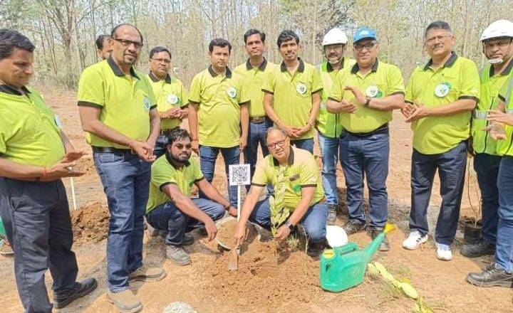 विश्व पर्यावरण दिवस पर अदाणी पॉवर लिमिटेड रायगढ़ में सात दिवसीय आयोजन, 2024 में 2 लाख पेड़ लगाने का लक्ष्य