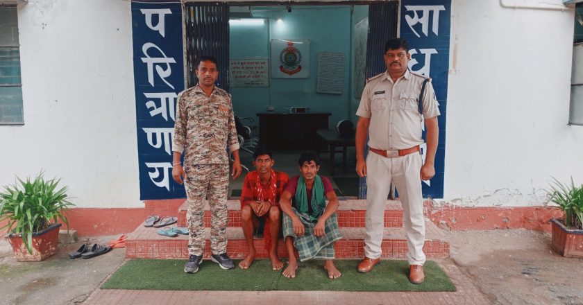 मवेशी तस्करों पर घरघोड़ा पुलिस की कार्रवाई : तस्करी करते दो आरोपियों को किया गिरफ्तार, पशुक्ररता के तहत कार्रवाई