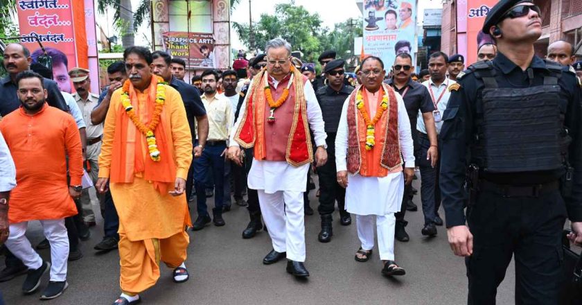 विशाल कांवड़ यात्रा में शामिल हुए मुख्यमंत्री विष्णुदेव साय, प्रदेशवासियों के लिए की खुशहाली की कामना