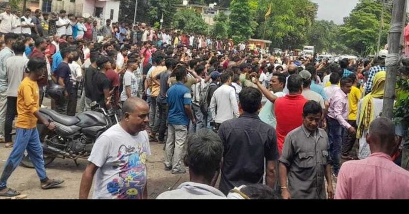 सड़क से गुजर रहे शख्स को रोकना पड़ा भारी, छत्तीसगढ़ में 53 कांग्रेसी नेताओं-कार्यकर्ताओं पर FIR