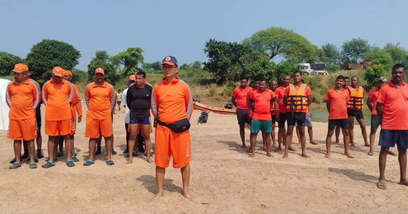 एनडीआरएफ और नगर सेना की टीमों ने बाढ़ आपदा राहत बचाव का किया संयुक्त मॉक ड्रिल