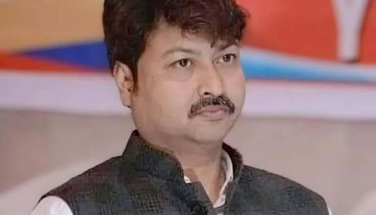 रायगढ़ प्रेस क्लब के अध्यक्ष हेमंत थवाईत ने अध्यक्ष पद से इस्तीफा दिया