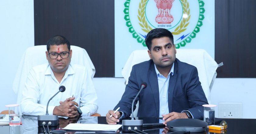 खसरा सत्यापन की जानकारी ऑनलाइन करें दर्ज-सीईओ जिला पंचायत जितेन्द्र यादव