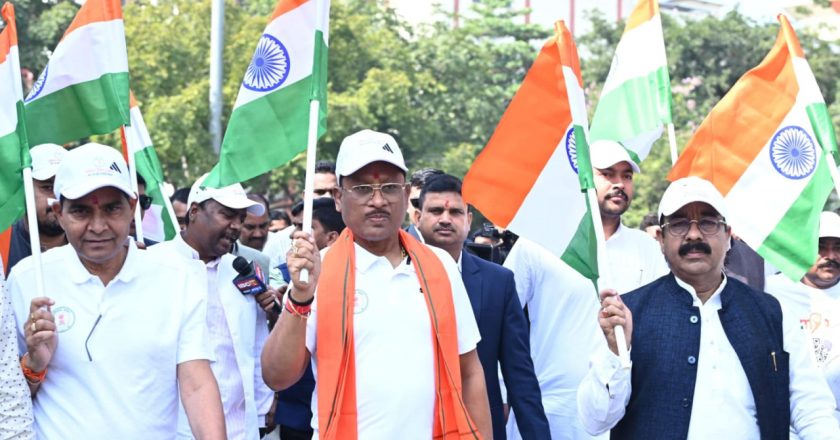संविधान दिवस पदयात्रा में मुख्यमंत्री सहित मंत्रीगण और विधायक हुए शामिल