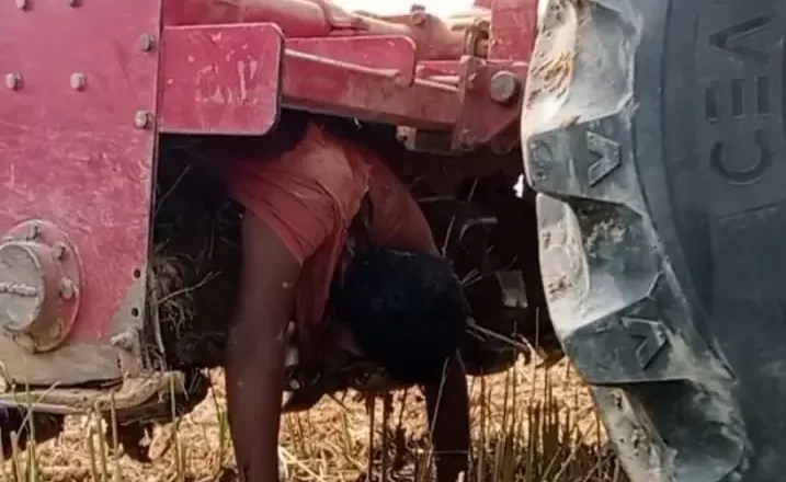 खेत की जुताई के समय रोटावेटर की चपेट में आने से नाबालिग की मौत, परिजनों में पसरा मातम