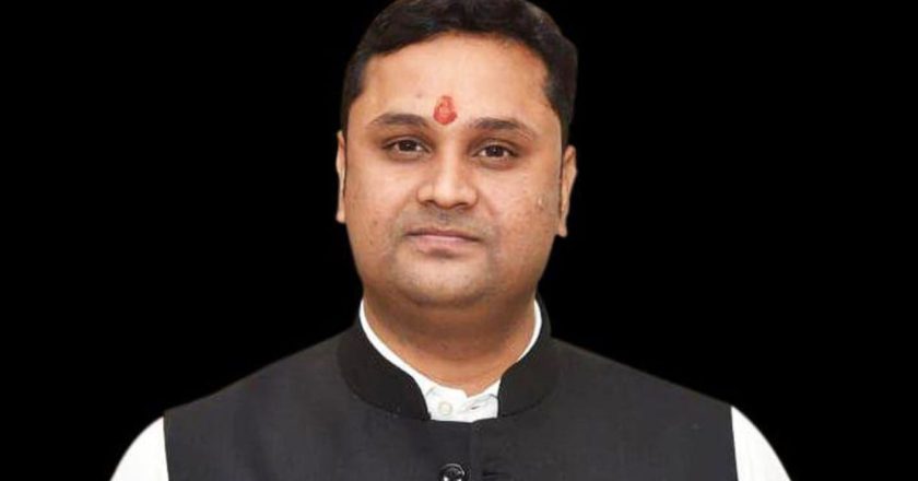 सरकार की वादाखिलाफी, प्रधानमंत्री आवास के हितग्राहियों को मुफ्त में रेत (बालू) नहीं देना, वादा पूरा करे सरकार – उमेश पटेल