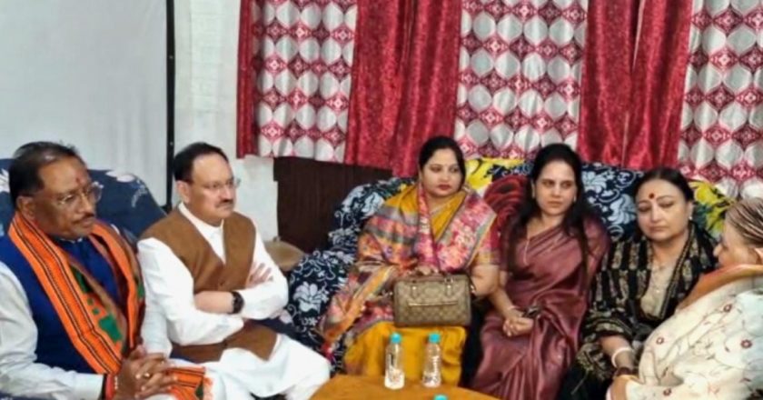 केंद्रीय स्वास्थ्य मंत्री नड्डा ने पूर्व राज्यसभा सदस्य स्व. गोपाल व्यास के परिजनों से की मुलाकात