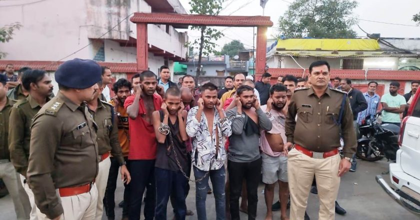 वायरल वीडियो पर रायगढ़ पुलिस का बड़ा एक्शन : लूटपाट और मारपीट के 09 बदमाशों को पुलिस ने किया गिरफ्तार