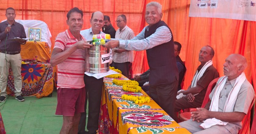 सरवानी में आयोजित पशु मेला में उत्कृष्ट पशुपालक हुए सम्मानित