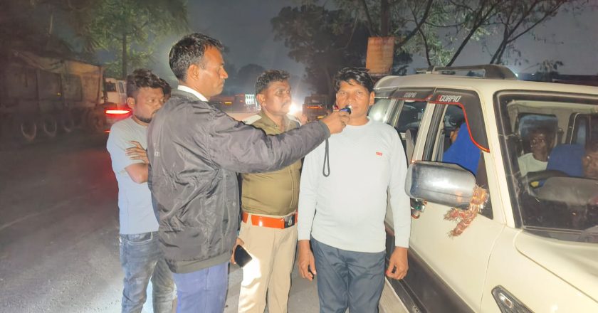 यातायात पुलिस की कार्रवाई: शराब पीकर वाहन चलाने पर 6 ड्राइवरों पर ₹10000-₹10000 का जुर्माना जुर्माना, वाहन स्वामियों पर भी हुई कार्रवाई