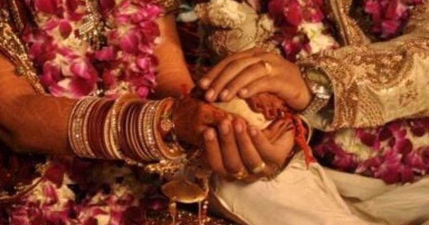 ना पंडित ने पढ़े मंत्र, ना लिए सात वचन; छत्तीसगढ़ में संविधान की शपथ लेकर शादी