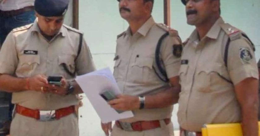 पेड़ से बांधकर बरसाए लात घूंसे, डंडो से पीटकर हत्या; छत्तीसगढ़ में चावल चोरी के शक में तालिबानी सजा