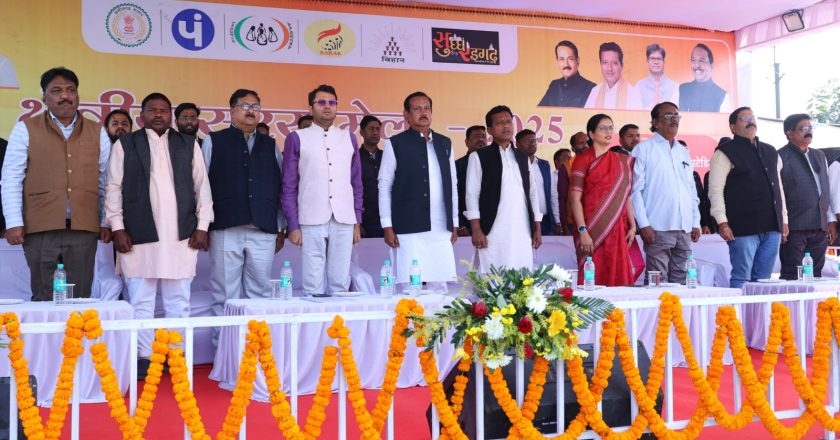 सरस मेले से महिला समूहों की प्रतिभा को मिल रहा मंच-लोकसभा सांसद राधेश्याम राठिया