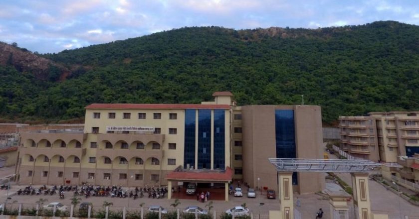 देश भर के सुप्रसिद्ध डॉक्टर एकत्रित होंगे छत्तीसगढ़ के शासकीय मेडिकल कॉलेज रायगढ़ में