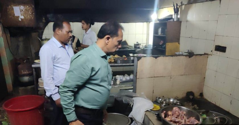 बर्ड फ्लू नियंत्रण निर्देशों के उल्लंघन पर 8 होटलों पर 65 हजार का लगाया जुर्माना