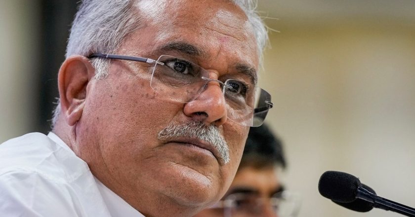 रिमोट कंट्रोल सीएम मिला है;दिल्ली की नई मुख्यमंत्री पर भूपेश बघेल का निशाना