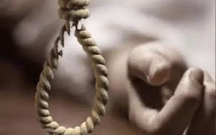ब्लैकमेलिंग से परेशान होकर युवती ने लगाई फांसी, जांच में मामले का हुआ खुलासा
