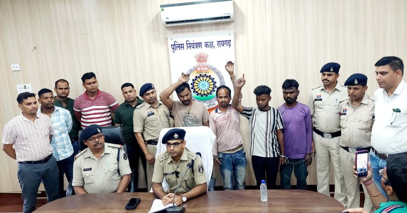 साइबर सेल और थाना पूंजीपथरा पुलिस की संयुक्त कार्रवाई में एक और संगठित बाइक चोर गिरोह का भंडाफोड़