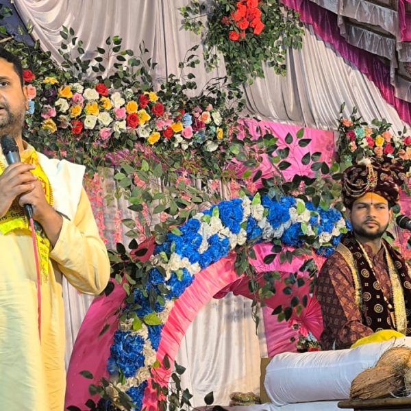 धार्मिक आस्था का केंद्र बना नहरपाली, श्रीमद्भागवत कथा में शामिल हुए विधायक उमेश पटेल