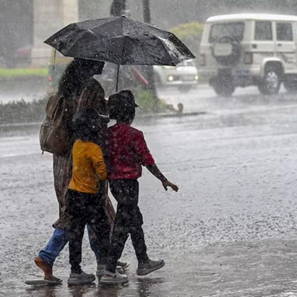 आंधी-बारिश के साथ बादलों की गरज,छत्तीसगढ़ में मौसम की पलटी, येलो और ऑरेंज अलर्ट