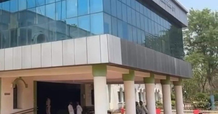 कबीरधाम जिले के कलेक्ट्रेट दफ्तर को RDX से उड़ाने की धमकी,निकला तमिलनाडु कनेक्शन