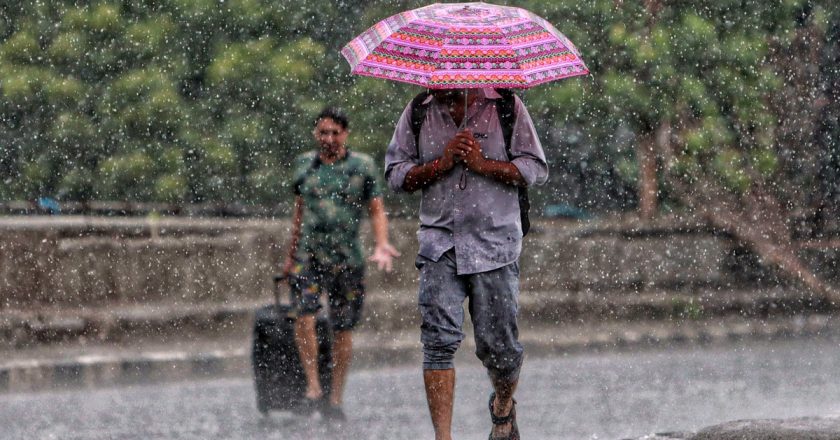 छत्तीसगढ़ में बढ़ते पारे पर बादलों ने लगाया ब्रेक, 3 दिन बारिश का अलर्ट, ओले भी गिरेंगे