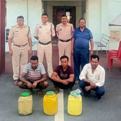 “सुशासन तिहार” के तहत पूंजीपथरा पुलिस ने ग्राम तराईमाल में लगाया चौपाल, अवैध शराब की मिली शिकायतों पर पुलिस का तुरंत एक्शन