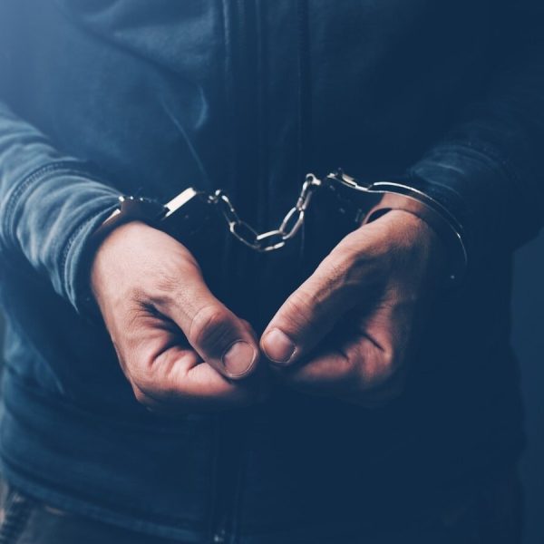 IPL सट्टेबाजी पर पुलिस का बड़ा ऐक्शन, रायपुर में महादेव ऐप से सट्टा लगाने पर 14 लोग गिरफ्तार