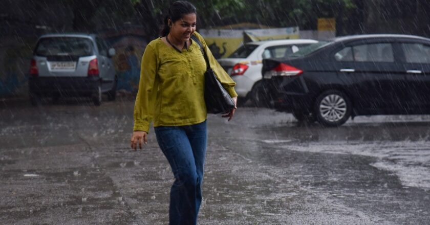 गर्मी की तपिश पर बारिश का ब्रेक; छत्तीसगढ़ के 18 जिलों में ऑरेंज-यलो अलर्ट; 60KM तक चलेंगी हवाएं