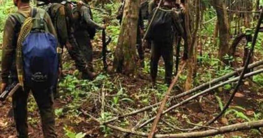 छत्तीसगढ़ में अतिथि शिक्षक की हत्या करने वाले 3 नक्सली गिरफ्तार, घोषित था 21 लाख रुपए का इनाम