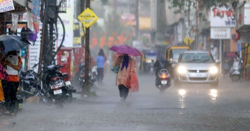 छत्तीसगढ़ में बदला मौसम का मिज़ाज: 17 जिलों में यलो अलर्ट, तेज हवाएं और बारिश के आसार