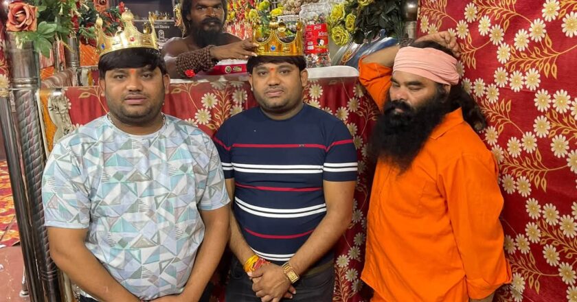 लव पटेल और कुश पटेल ने जन्मदिन पर लिया बाबा धाम में आशीर्वाद