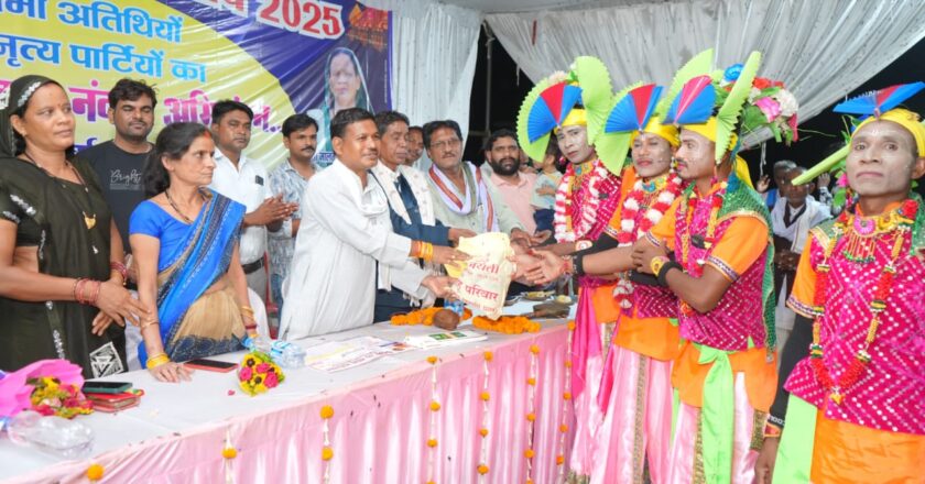 लात पुनर्वास में भगवान श्री जगन्नाथ की भव्य इनामी रथयात्रा का आयोजन, विधायक लालजीत राठिया हुए शामिल