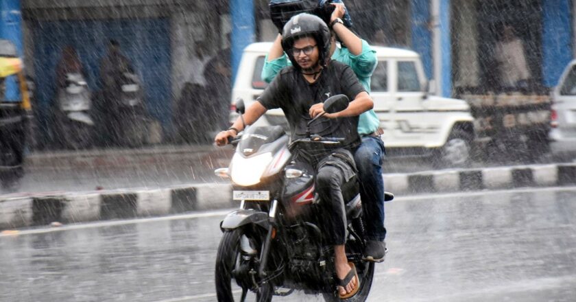 छत्तीसगढ में शनिवार को तीन जिलों के लिए येलो अलर्ट, रविवार को भी कई जिलों में होगी जमकर बारिश