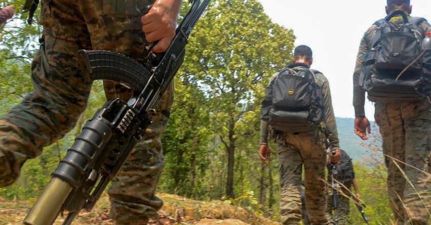 छत्तीसगढ़ में फिर एनकाउंटर, सुरक्षाबलों ने मार गिराए 2 महिला नक्सली; भारी मात्रा में हथियार भी मिले