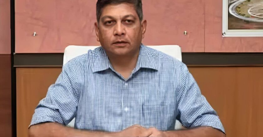 कौन हैं छत्तीसगढ़ के चीफ सेक्रेटरी अमिताभ जैन? विदाई की जगह मिला एक्सटेंशन