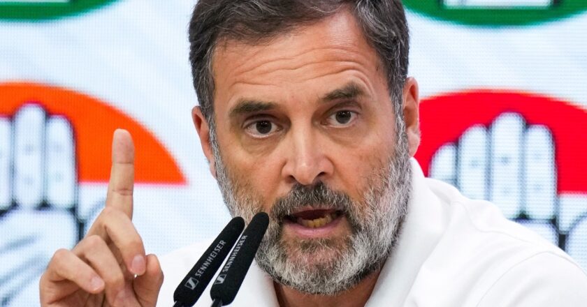 छत्तीसगढ़ की भाजपा सरकार ने 52 लाख में खरीदे 160 स्टील जग, कांग्रेस ने लगाया बड़ा आरोप