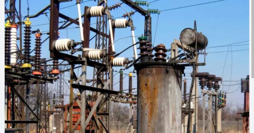 लोढ़ाझर सब स्टेशन की बिजली कटौती से ग्रामीण परेशान, बारिश में बढ़ी मुश्किलें