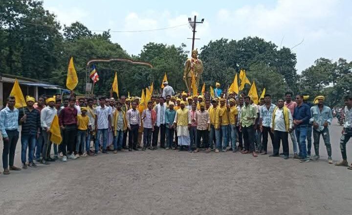 खरसिया में धूमधाम से मनाया गया विश्व मूलनिवासी दिवस, आदिवासी संस्कृति और अधिकारों पर जोर