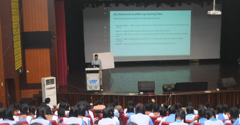 एनटीपीसी लारा द्वारा परियोजना प्रभावित गाँवों के छात्रों के लिए करियर परामर्श सह अभिविन्यास सत्र का आयोजन