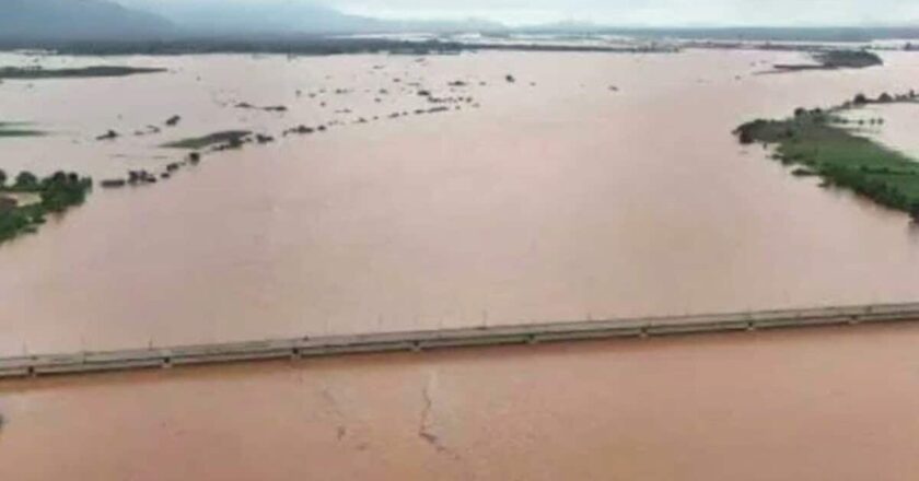 छत्तीसगढ़ के 19 जिलों में ऑरेंज-येलो अलर्ट, तेज हवा और भारी बारिश के साथ बिजली गिरने की भी आशंका