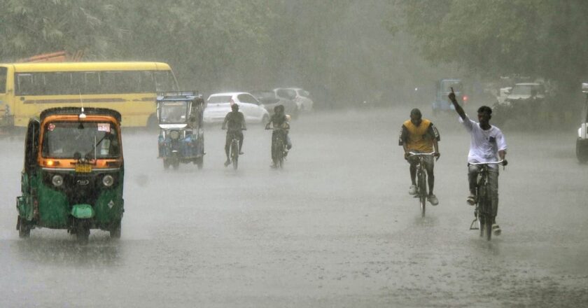 छत्तीसगढ़ के 24 जिलों में होगी जोरदार बारिश, ओरेंज और येलो अलर्ट जारी; जानिए कहां बरसा 25 सेमी पानी