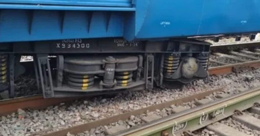 पटरी से उतर गया मालगाड़ी का एक डिब्बा, रायपुर में कई ट्रेनें प्रभावित