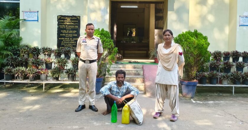 चक्रधरनगर पुलिस की गोवर्धनपुर में शराब रेड कार्यवाही, अवैध शराब के साथ एक आरोपी गिरफ्तार