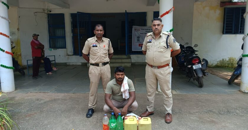 ग्राम दर्रीपाली में पुसौर पुलिस की शराब रेड कार्रवाई, 16 लीटर महुआ शराब के साथ एक गिरफ्तार